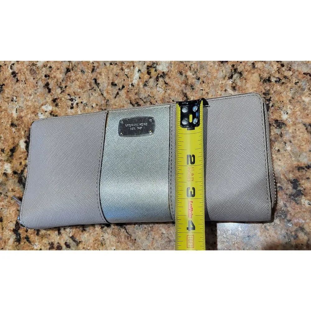 Michael Kors Jet Set Continental Gray & Silver Clutch - Wallet, Large 9 X 4